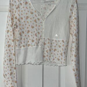 American Eagle Outfitters White and Peach Floral Top